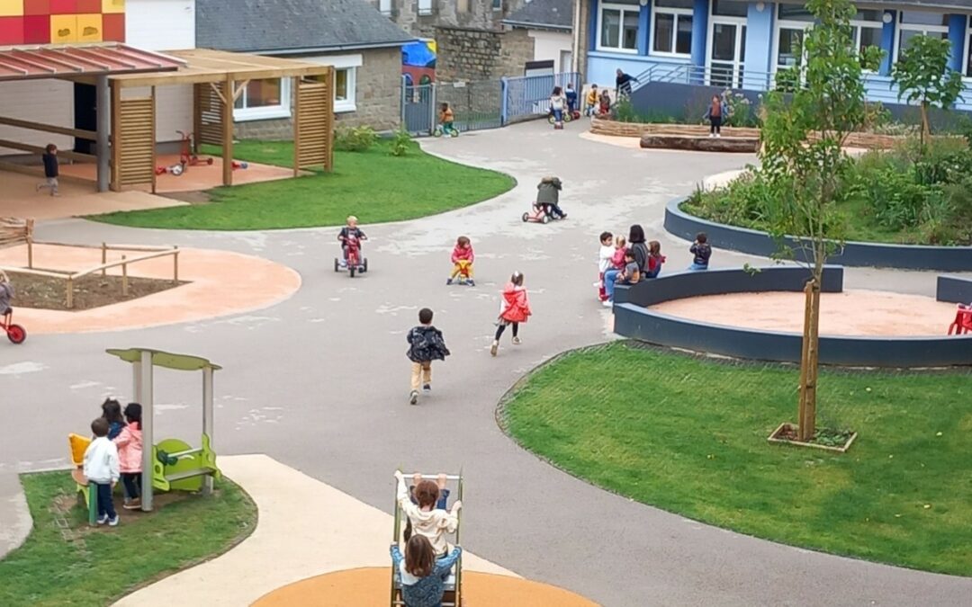 Plérin, une cour d’école végétalisée et apaisée